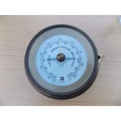 Huger barometer opbouw model messing met boekje 14 cm doorsn