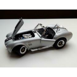 Nieuw in doos! shelby cobra – Road Signature modelauto 1:18