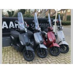 Nieuwe GTS Toscana Dynamic black edition 2020 / vespa look