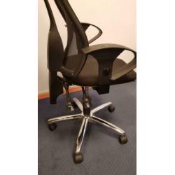 Nette ergonomische verstelbare bureaustoel