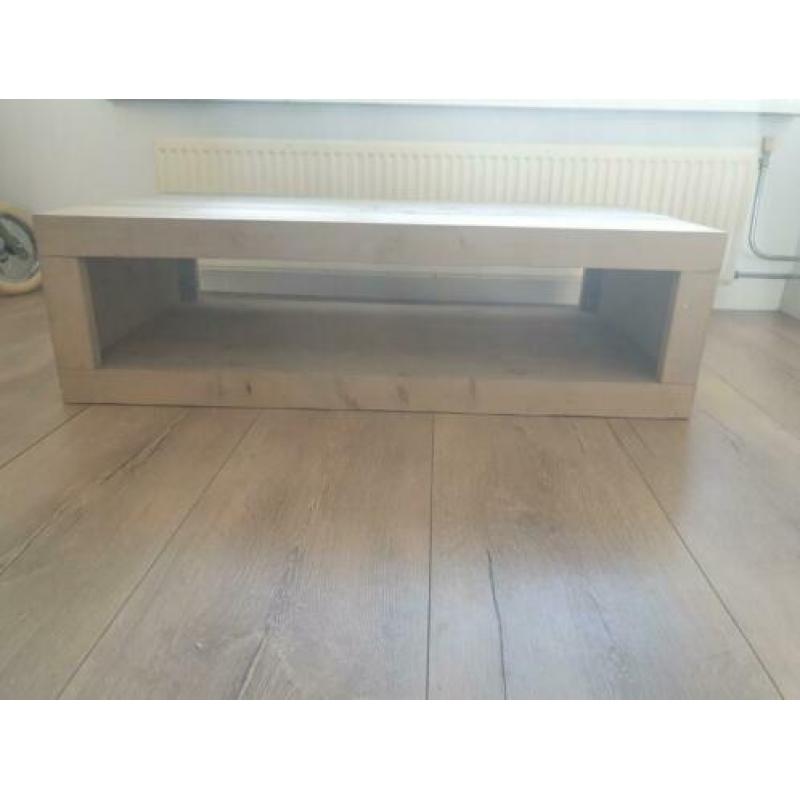 Te koop! Mooie houten salontafel steigerhout