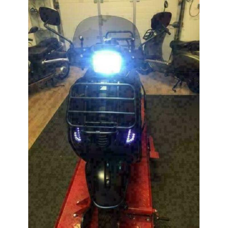 Piaggio Vespa S LX ZIP Sprint Primavera LEDJES / LED