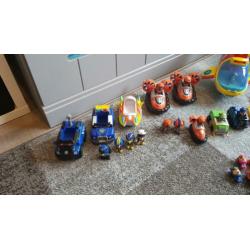 Grote verzameling Paw patrol figuren en voertuigen