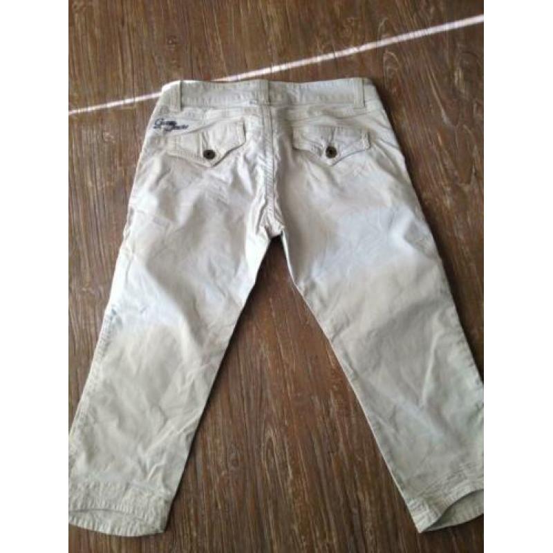 Korte jeans Guess+T-shirt Fashionista maats