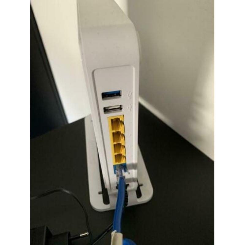 Sitecom AC1750 dual band router.