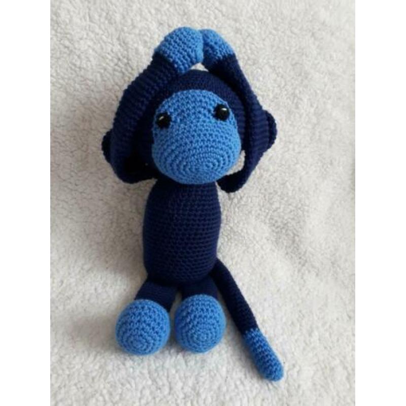 zelf gehaakte aap knuffel