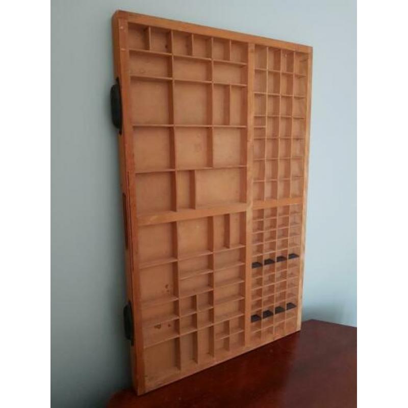 Leuke grote antieke vintage letterbak xxl muurdecoratie