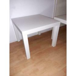 2 stuks Ikea Lack, bijzettafel. 55 X 55 Cm.