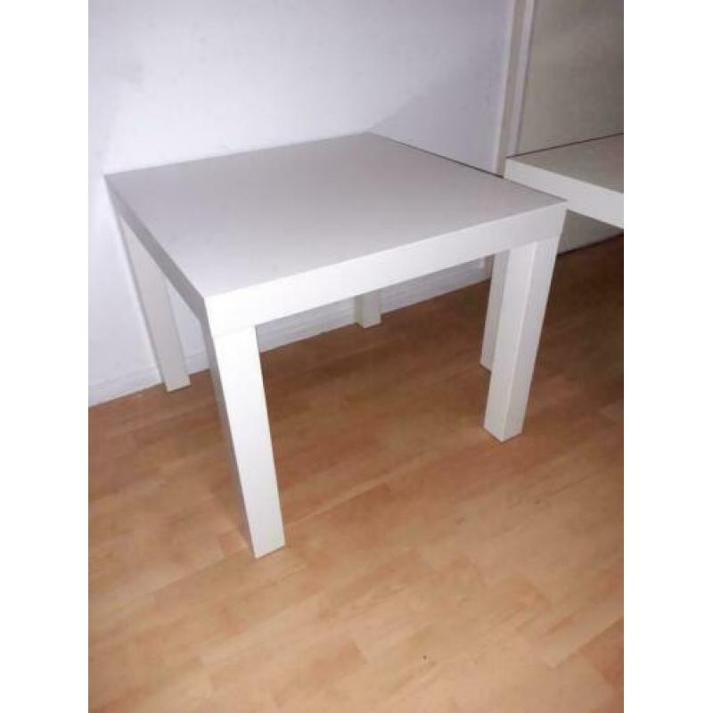 2 stuks Ikea Lack, bijzettafel. 55 X 55 Cm.