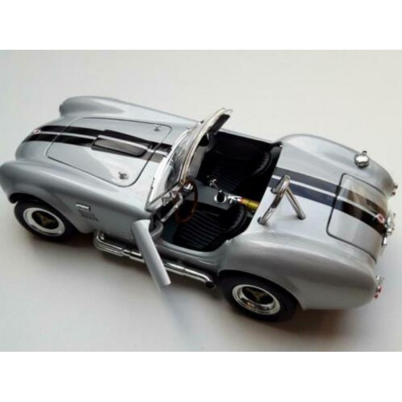 Nieuw in doos! shelby cobra – Road Signature modelauto 1:18