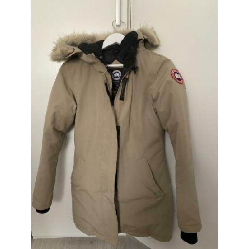 Canada Goose beige/creme winterjas dames maat S