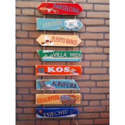 Decoratie houten wegwijzer tekst borden in bijv IBIZA stijl