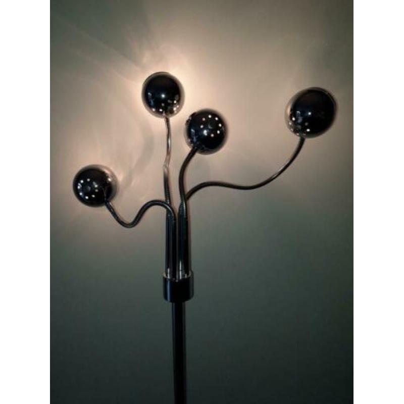 Staande lamp met bollen