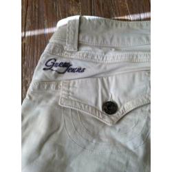 Korte jeans Guess+T-shirt Fashionista maats