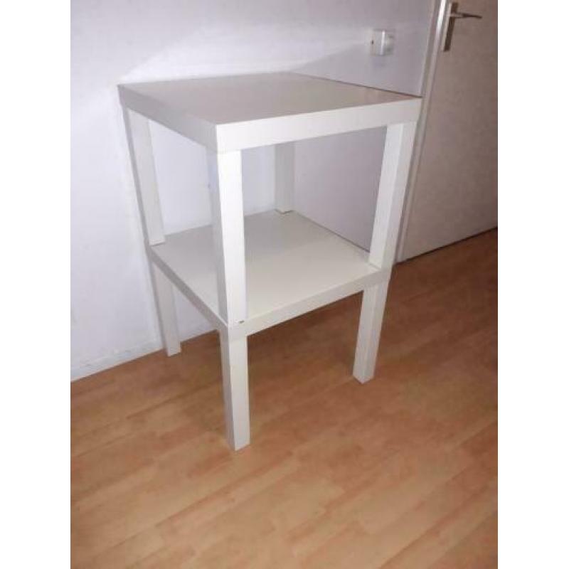 2 stuks Ikea Lack, bijzettafel. 55 X 55 Cm.