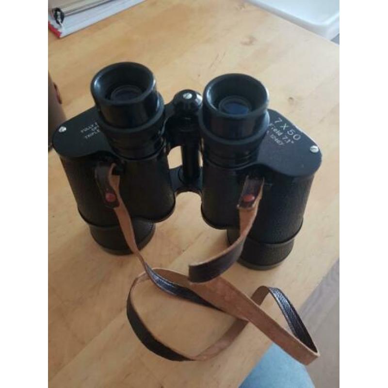 Verrekijker + bijbehorende tas