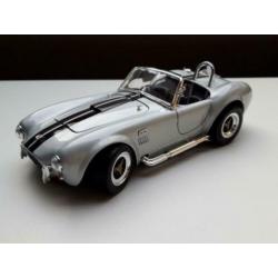 Nieuw in doos! shelby cobra – Road Signature modelauto 1:18