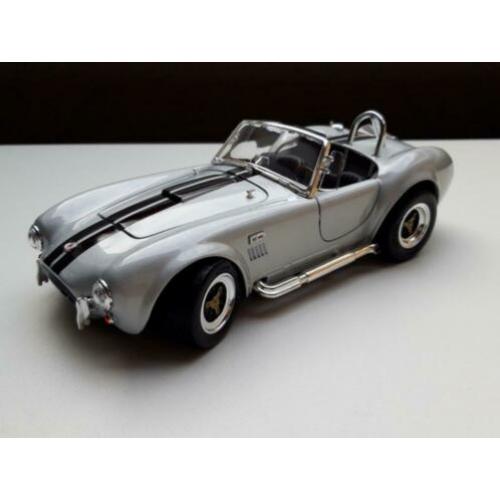 Nieuw in doos! shelby cobra – Road Signature modelauto 1:18