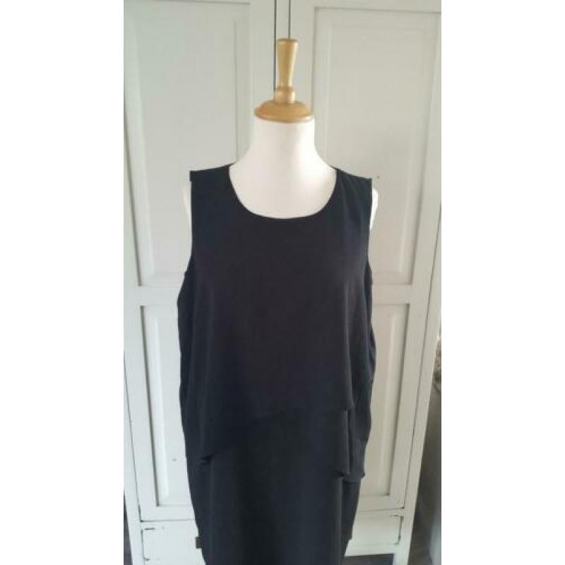 MISS ETAM zwarte jurk met lagen maat 48