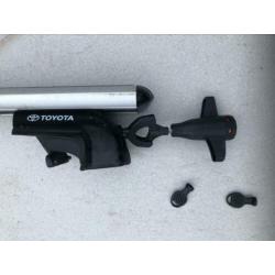 Orginele dakdragers Toyota Auris Touring spiets