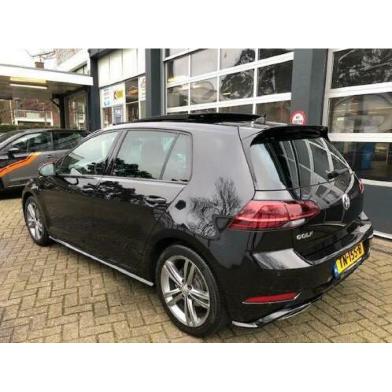 Volkswagen Golf 1.5 TSI Highline Business R