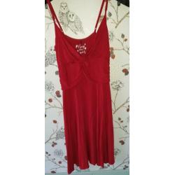 Party de Luxe rode zomerjurk mt M