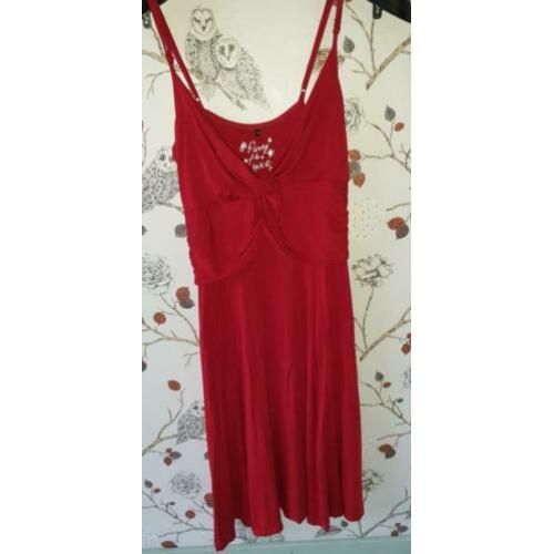 Party de Luxe rode zomerjurk mt M
