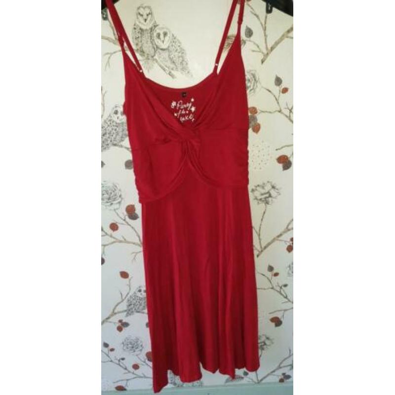 Party de Luxe rode zomerjurk mt M