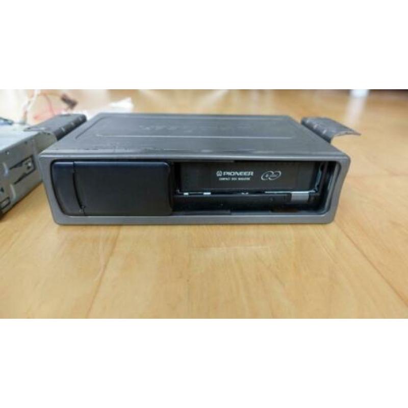 Auto radio
