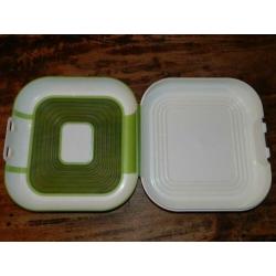 Zo goed als nieuwe Tupperware bewaardoos.