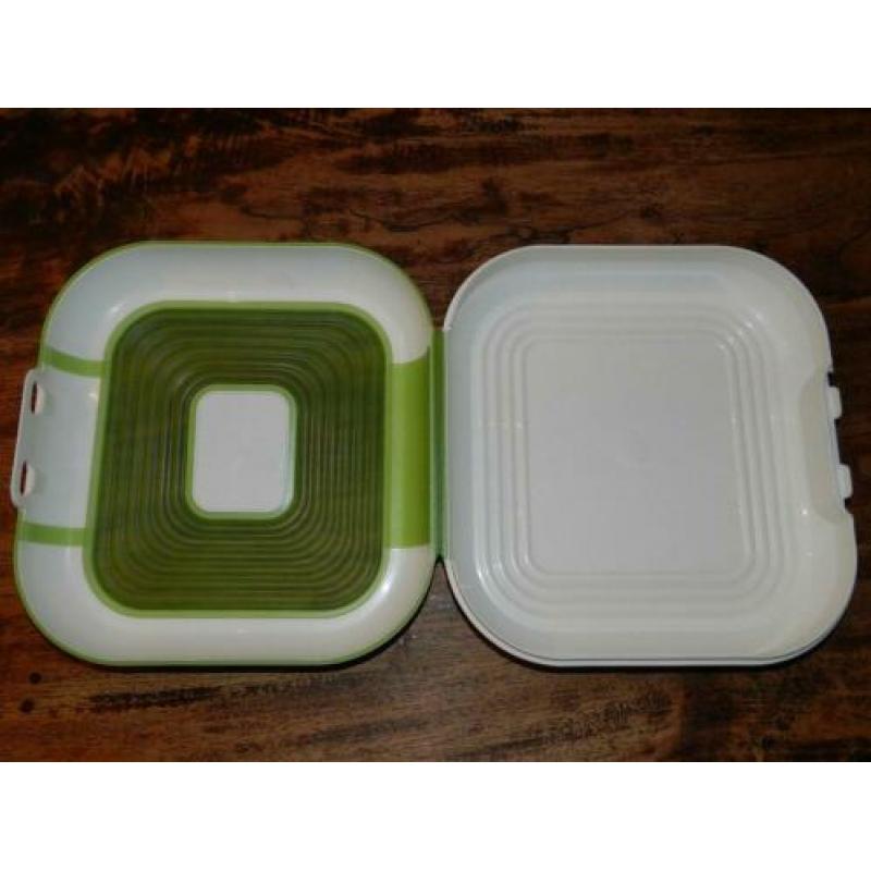 Zo goed als nieuwe Tupperware bewaardoos.