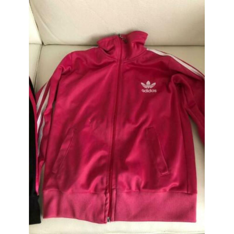 2 Vestjes Adidas 134/140