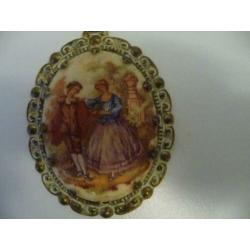 Vintage kett.+ hanger met romantisch tafereel(glastechniek)