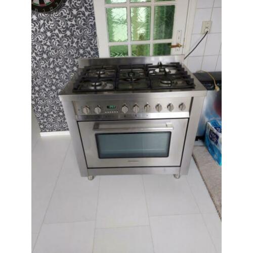 Ariston Gasfornuis met hete lucht oven zo goed als nieuw