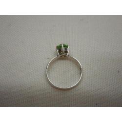Zilveren ring met groene steen op hoge zetting nr.1293