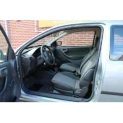 Opel Corsa 1.2-16V Rhythm (bj 2004)