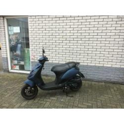 Aktie piaggio zip sp 45km brom 4t mat blauw bj2017 6000km