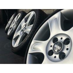 Origineel 17” Mini One Cooper S Star Bullet 4X100 205 40 17