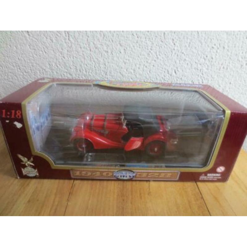 BMW 328 Roadster 1940 RoadLegends 1:18