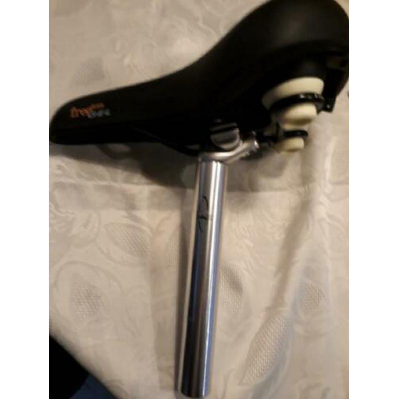 gelzadel gazelle met stang merk linea kleur zwart