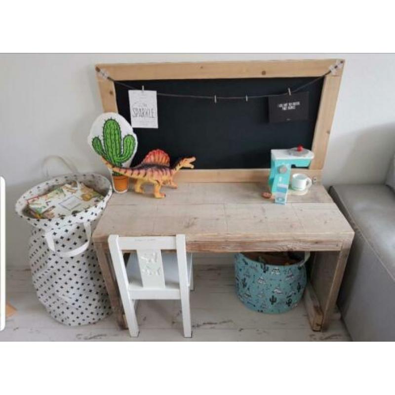 Steigerhouten speelmeubel/krijtbord/kindertafel