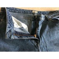Dames jeans, spijkerbroek maat 44. Taille 45 cm