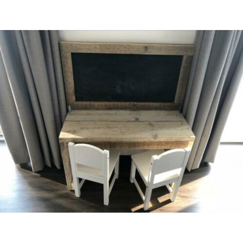 Steigerhouten speelmeubel/krijtbord/kindertafel