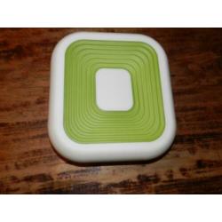 Zo goed als nieuwe Tupperware bewaardoos.
