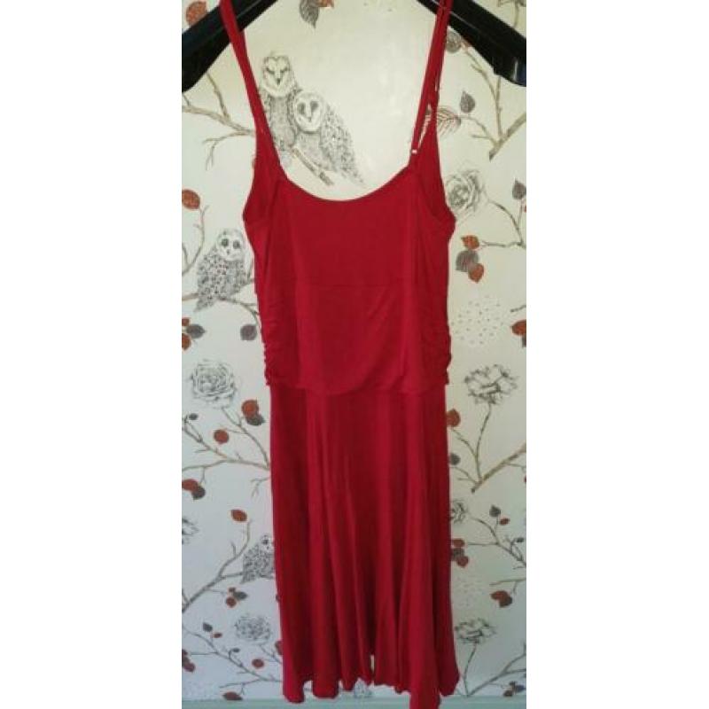 Party de Luxe rode zomerjurk mt M