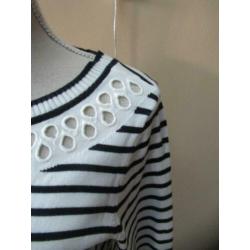 EDC nieuwe fijngebreide jurk off white/donkerblauwe streep M