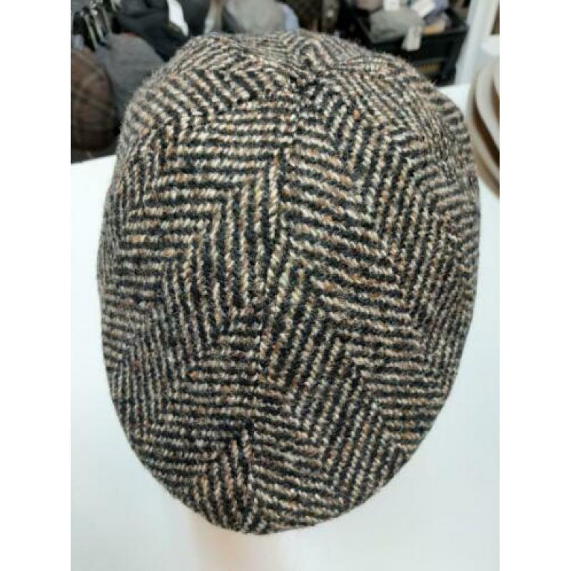 Moderne heren pet grof tweed, modern