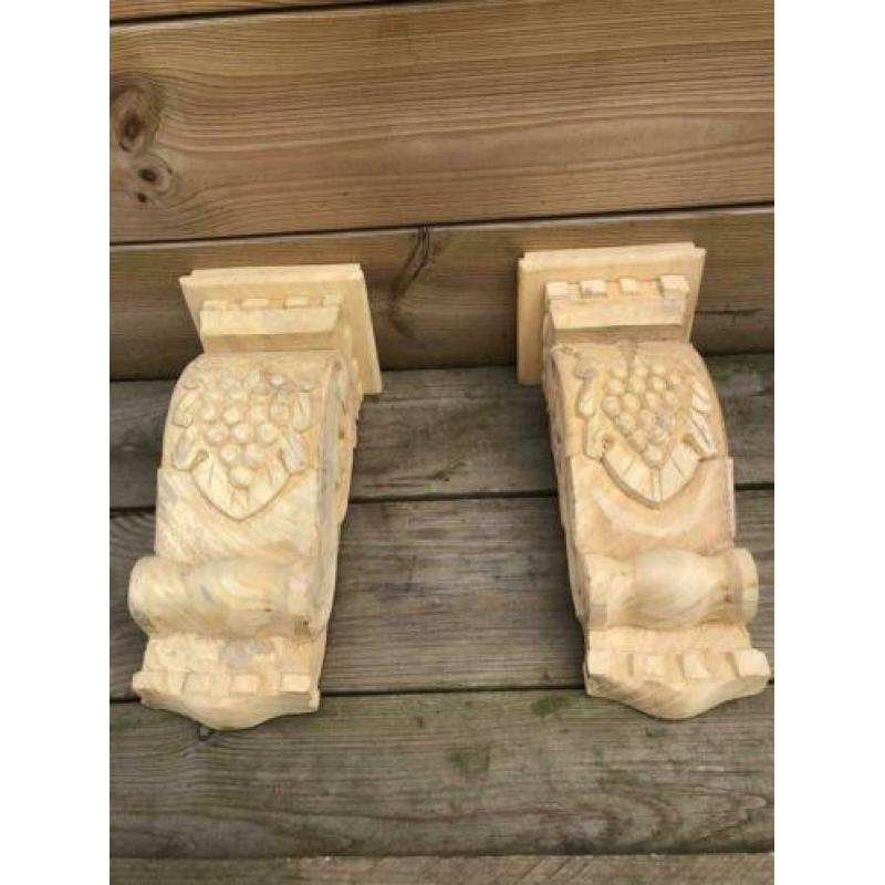 Fraaie wandconsole-set snaks, druif met de hand gesneden uit