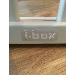 Witte box merk i-box maat 80cm bij 1 meter