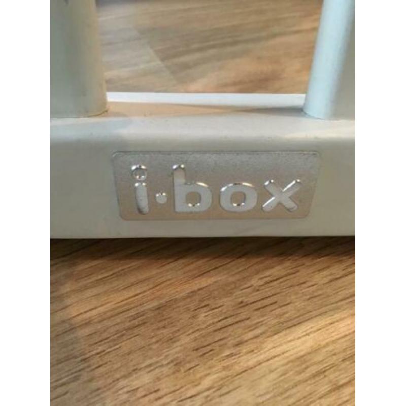 Witte box merk i-box maat 80cm bij 1 meter